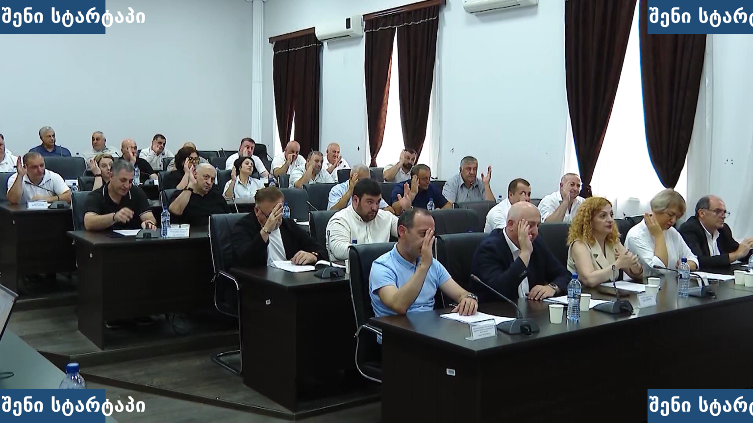 ქობულეთის საკრებულომ მხარი დაუჭირა ჩაქვში არსებული 6 საცხოვრებელი ბინის აჭარის მთავრობისთვის გადაცემის საკითხს
