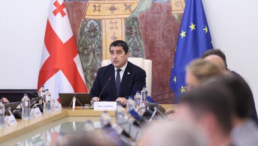 საქართველოს პარლამენტის შენობა თბილისში