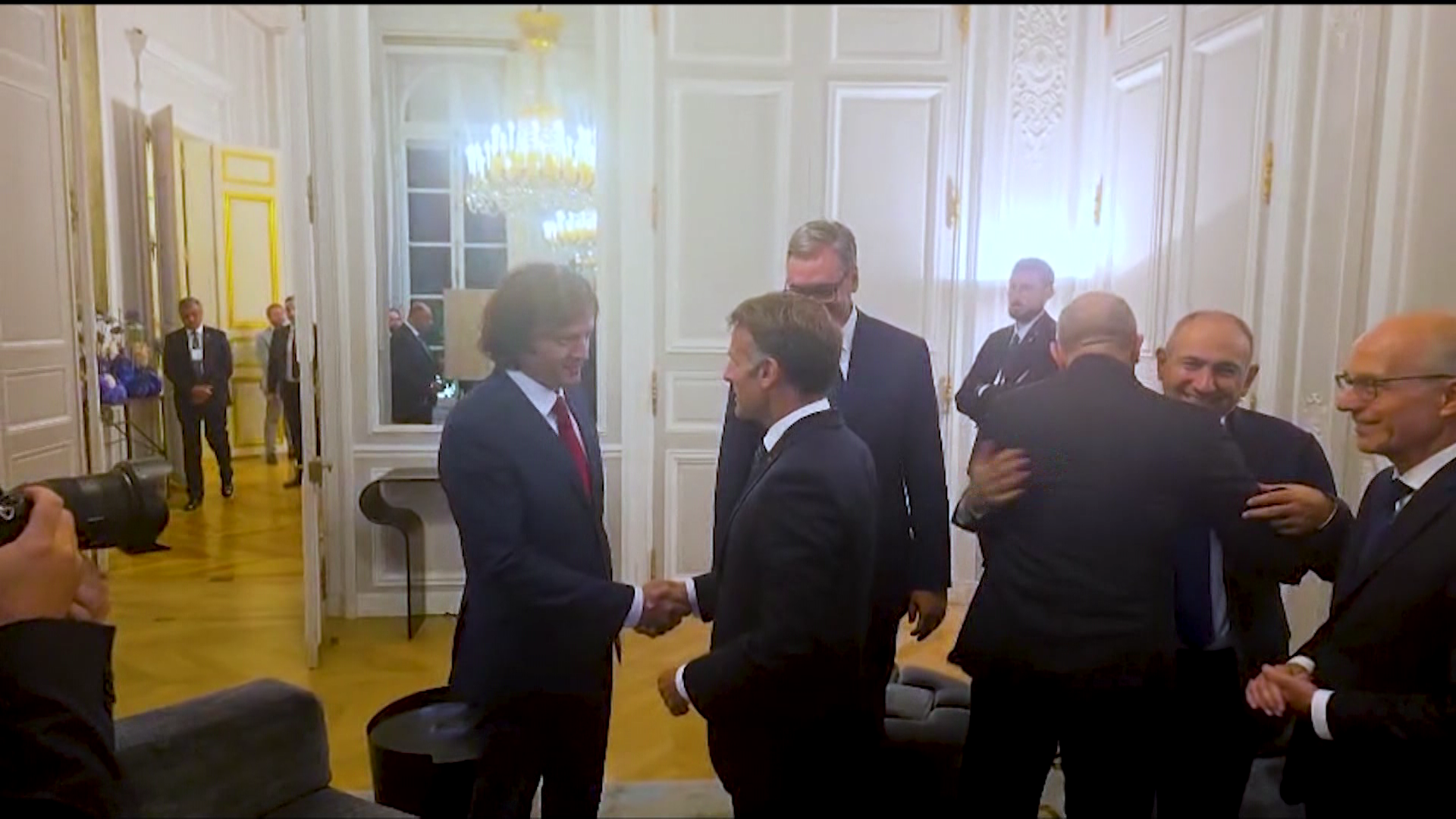 ოფიციალური შეხვედრა, ხელის ჩამორთმევა, საქართველო